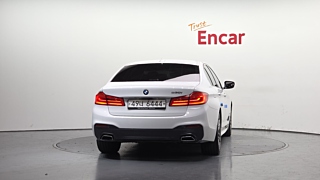 BMW 5-SERIES G30 2017