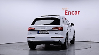 AUDI Q5 FY 2021