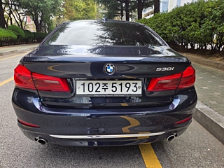 BMW 5-SERIES G30 2019