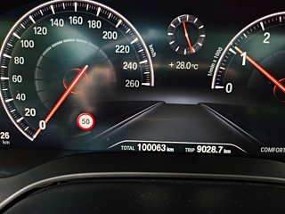 BMW 5-SERIES G30 2019