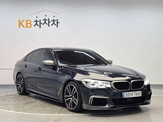 BMW 5-SERIES G30 2018