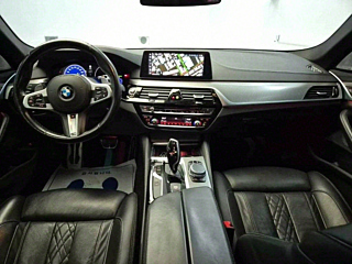 BMW 5-SERIES G30 2018