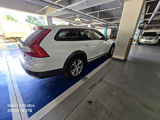 VOLVO V90 CROSS COUNTRY 2017