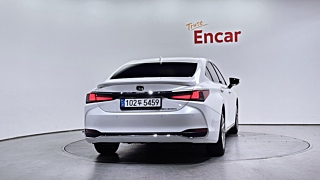 LEXUS ES300H 2024