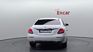 MERCEDES BENZ E-CLASS W213 2017
