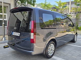 HYUNDAI STARIA 2024