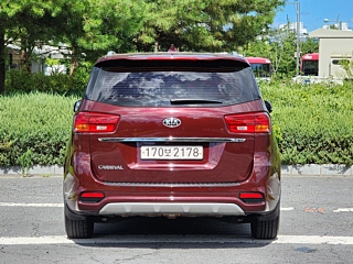 KIA CARNIVAL 2018