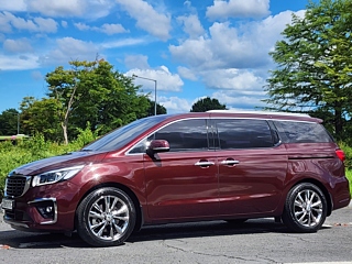 KIA CARNIVAL 2018