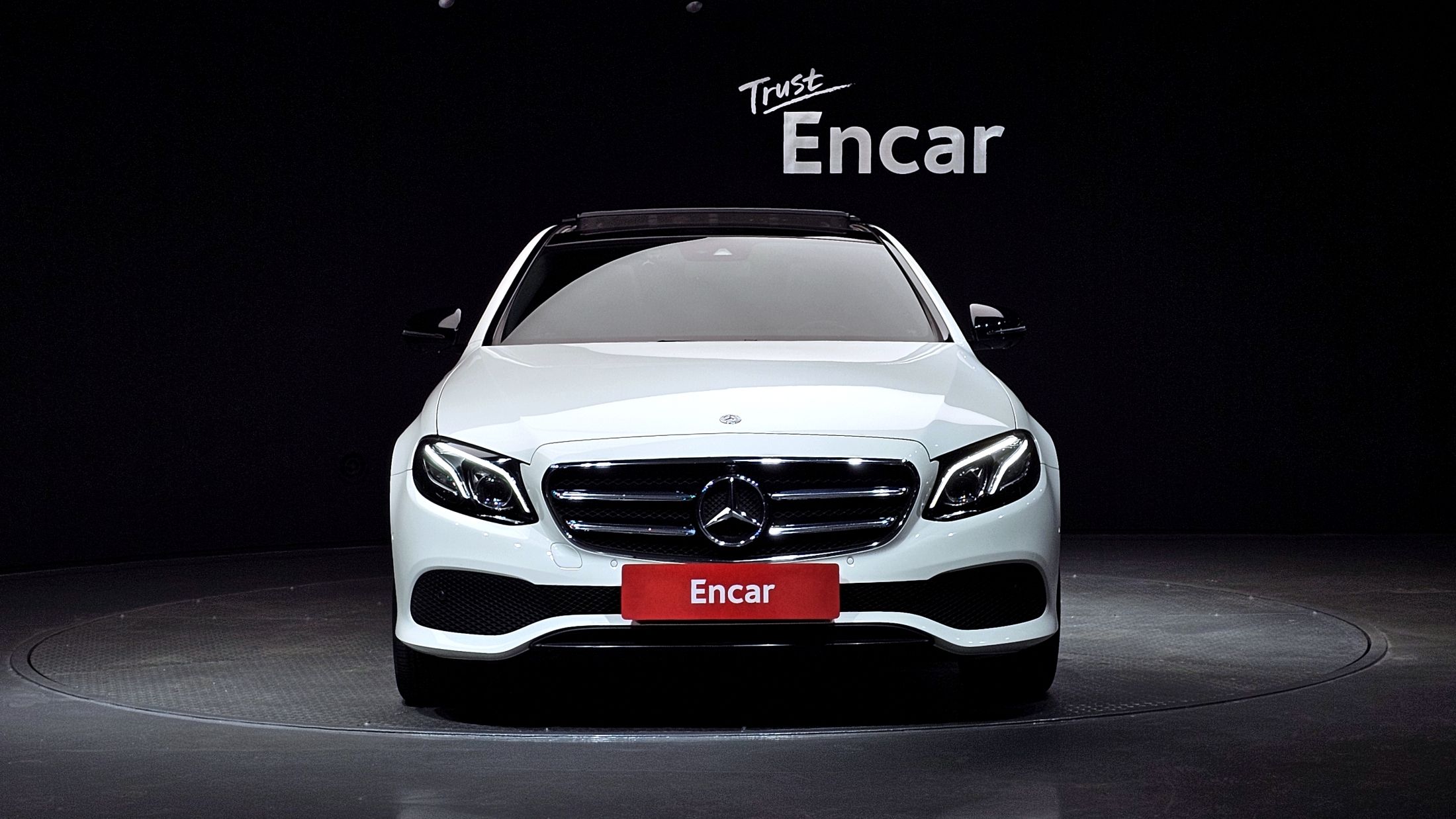 MERCEDES BENZ E-CLASS W213 2016
