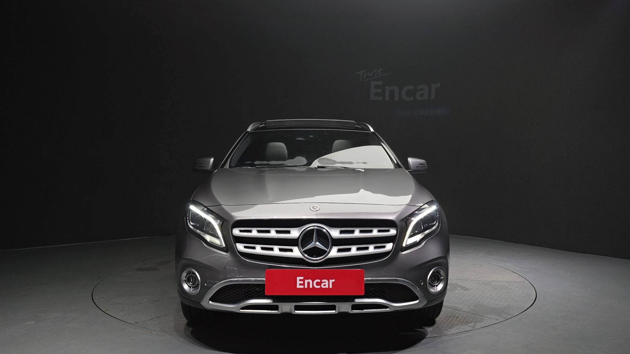 MERCEDES BENZ GLA-CLASS X156 2019
