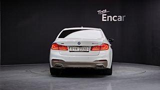 BMW 5-SERIES G30 2018