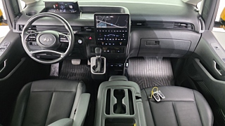 HYUNDAI STARIA 2023