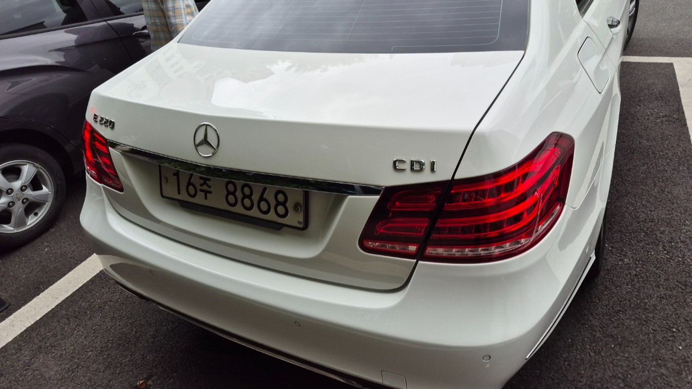 MERCEDES BENZ E-CLASS W212 2014