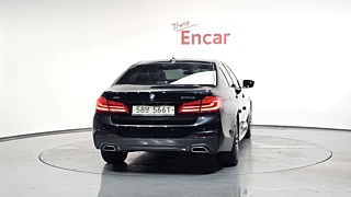 BMW 5-SERIES G30 2017