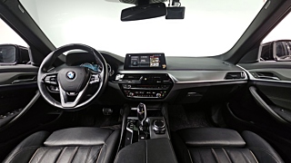BMW 5-SERIES G30 2017