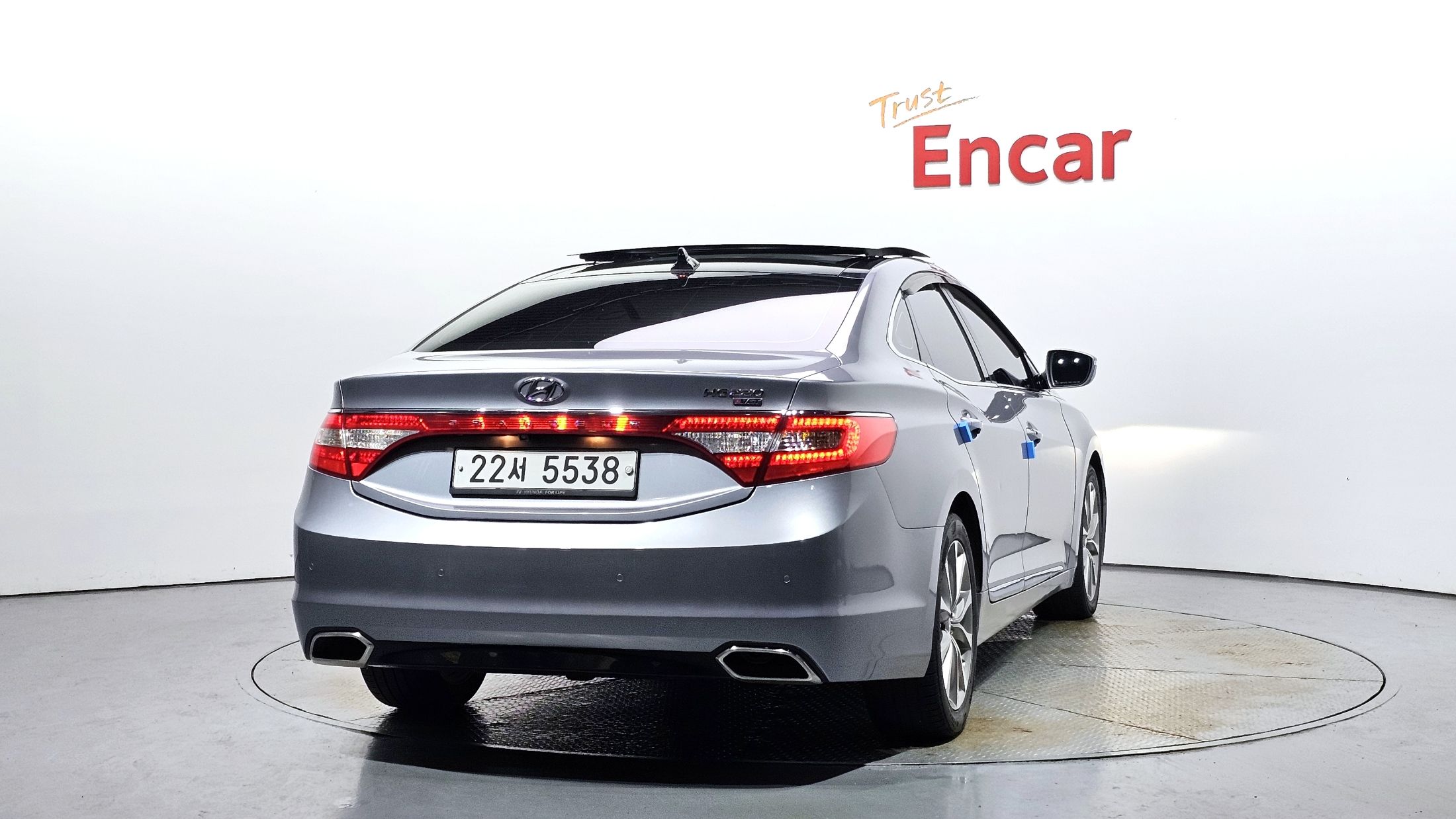 HYUNDAI GRANDEUR HG 2015