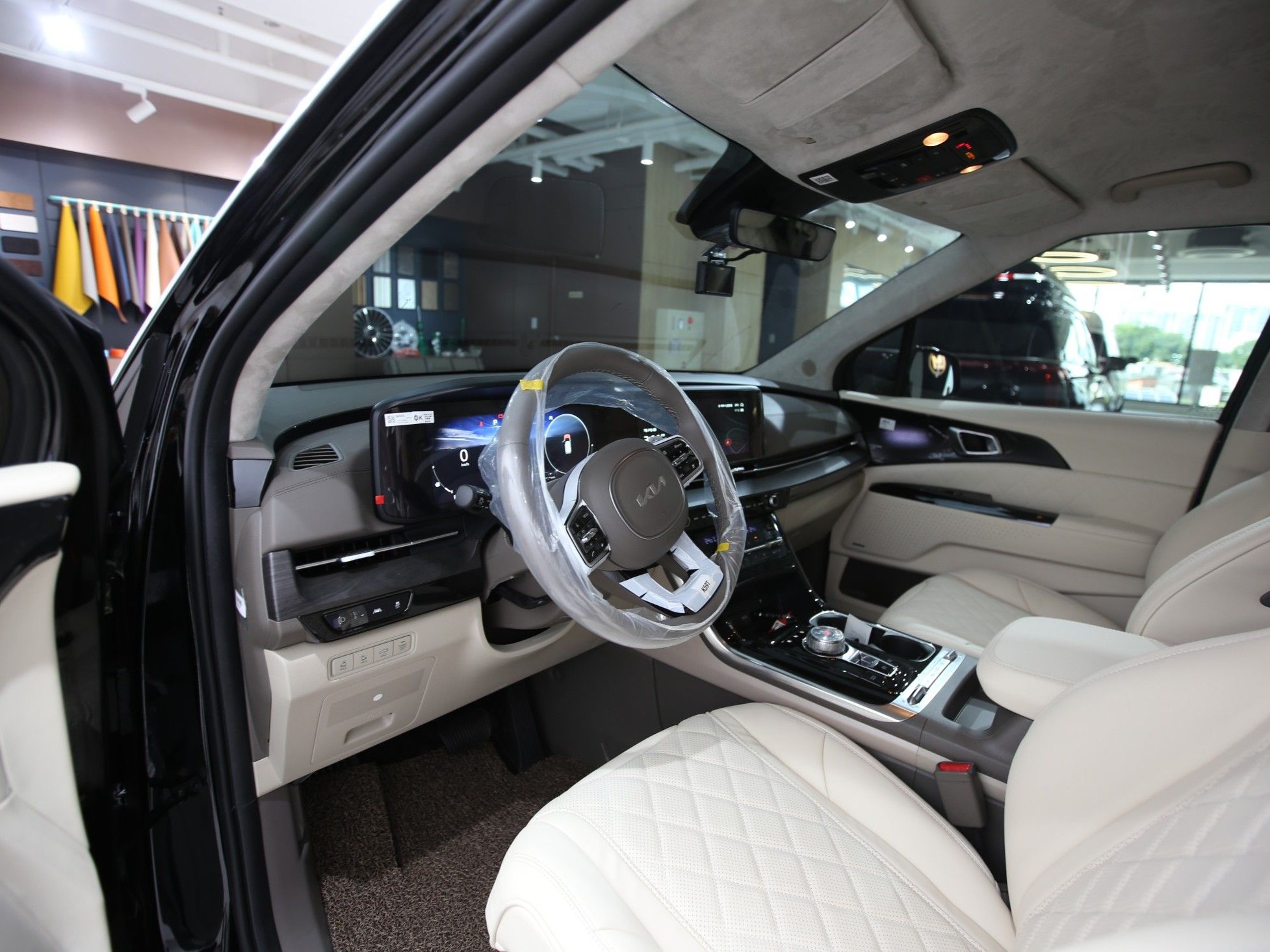 KIA CARNIVAL 2023