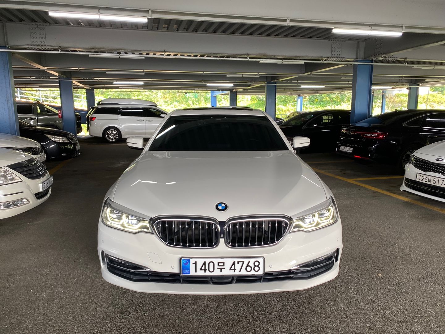 BMW 5-SERIES G30 2019