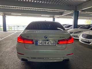 BMW 5-SERIES G30 2019