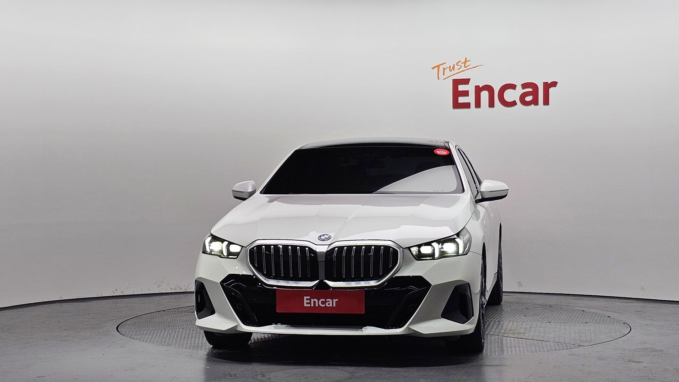 BMW 5-SERIES G60 2025