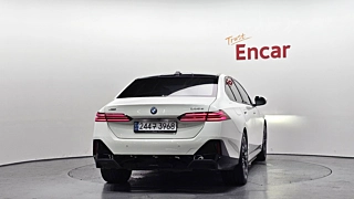 BMW 5-SERIES G60 2025