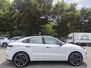 PORSCHE CAYENNE PO536 2022