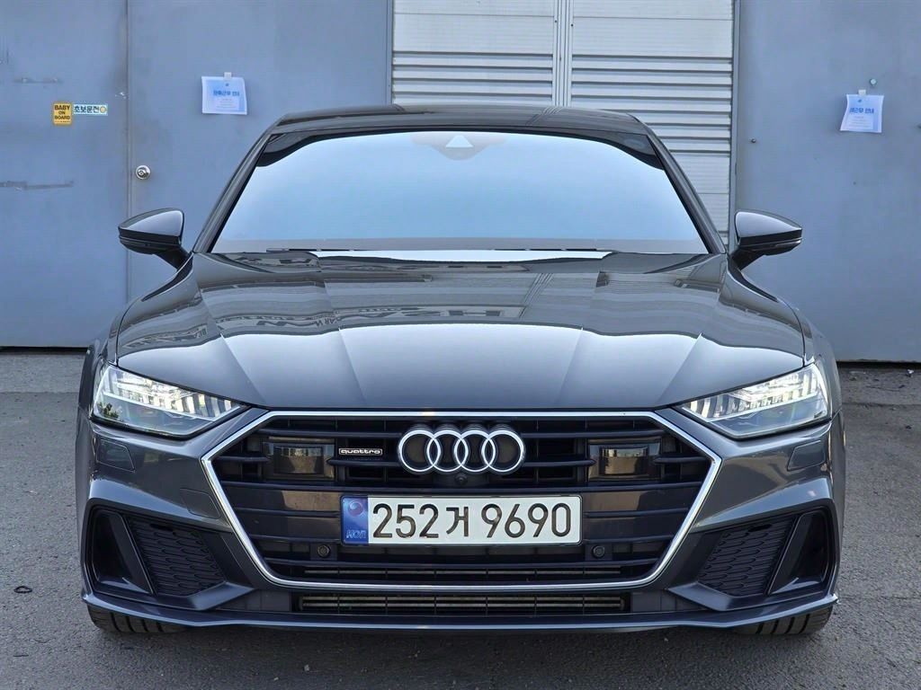 AUDI A7 4K 2020
