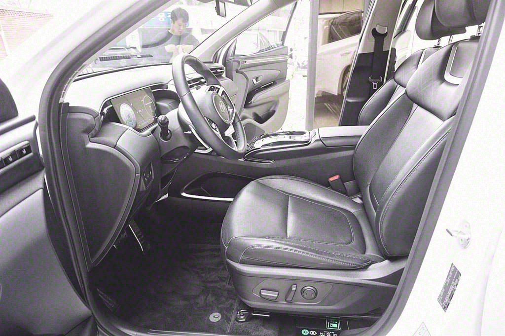 HYUNDAI TUCSON NX4 2023