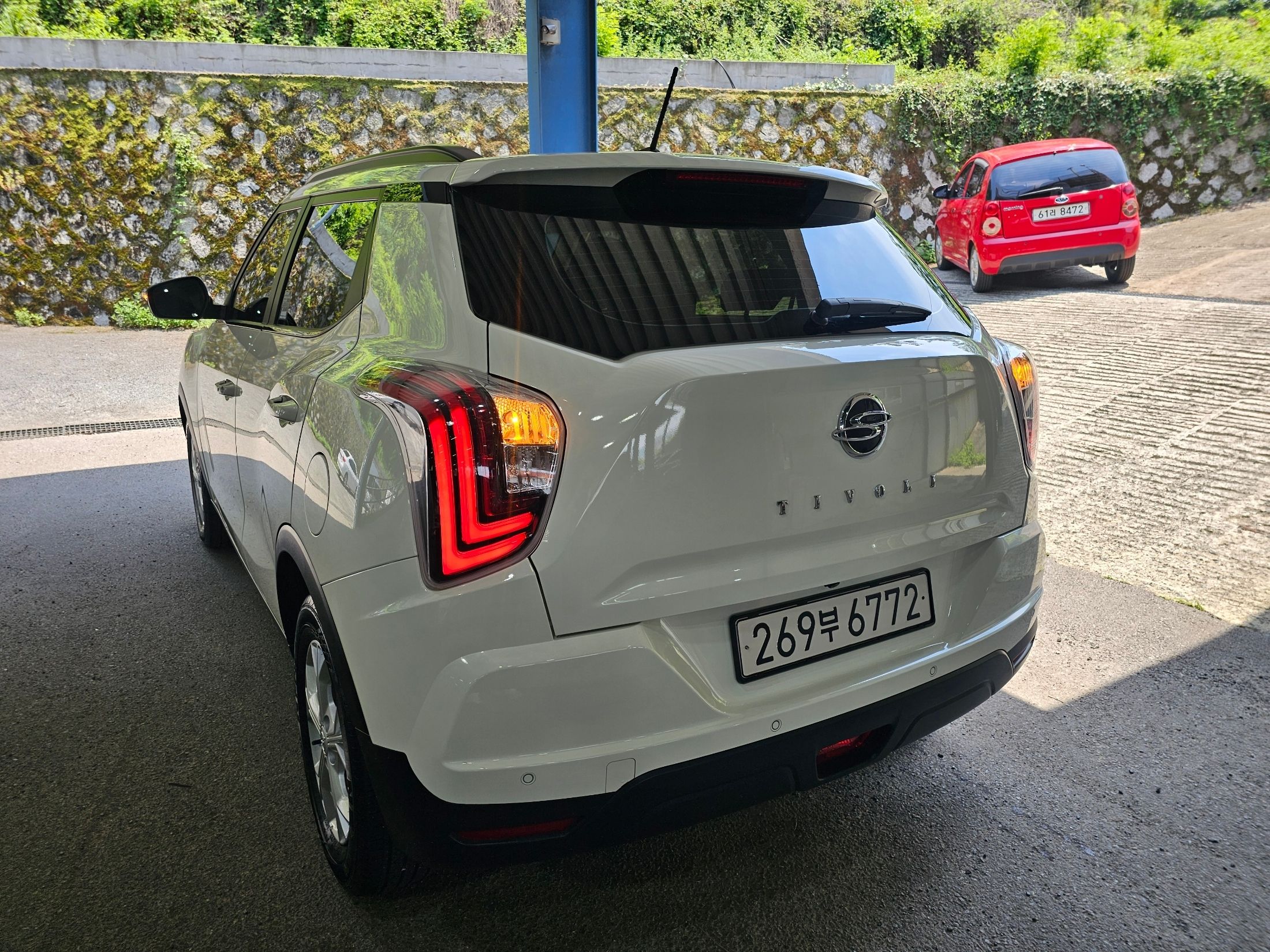 SSANGYONG TIVOLI VERY NEW 2021