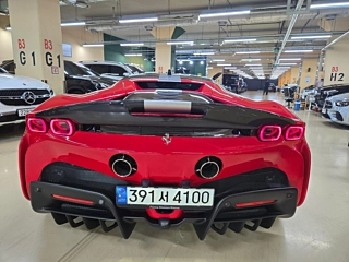 FERRARI SF90 STRADALE 2021