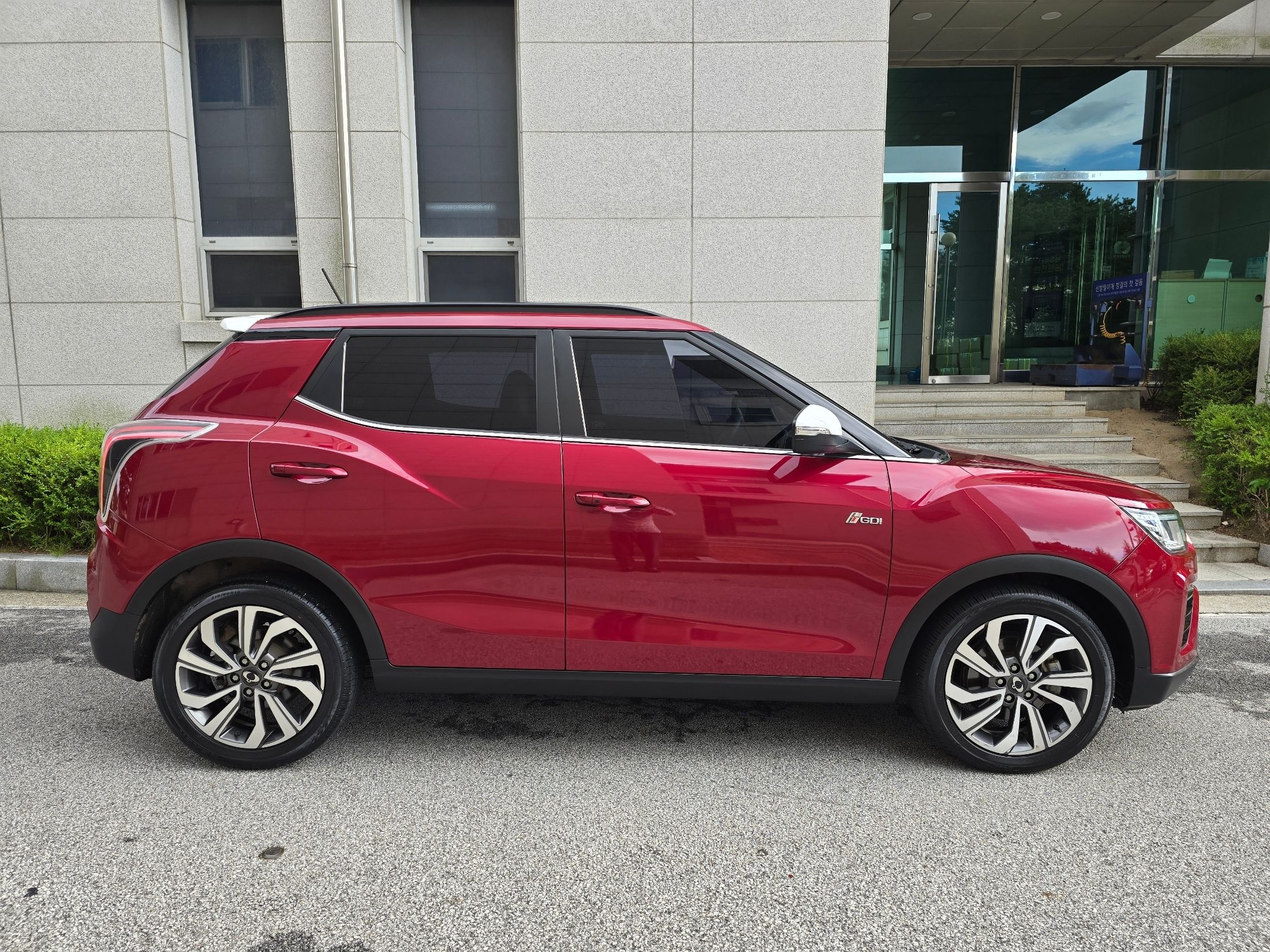 SSANGYONG TIVOLI VERY NEW 2019