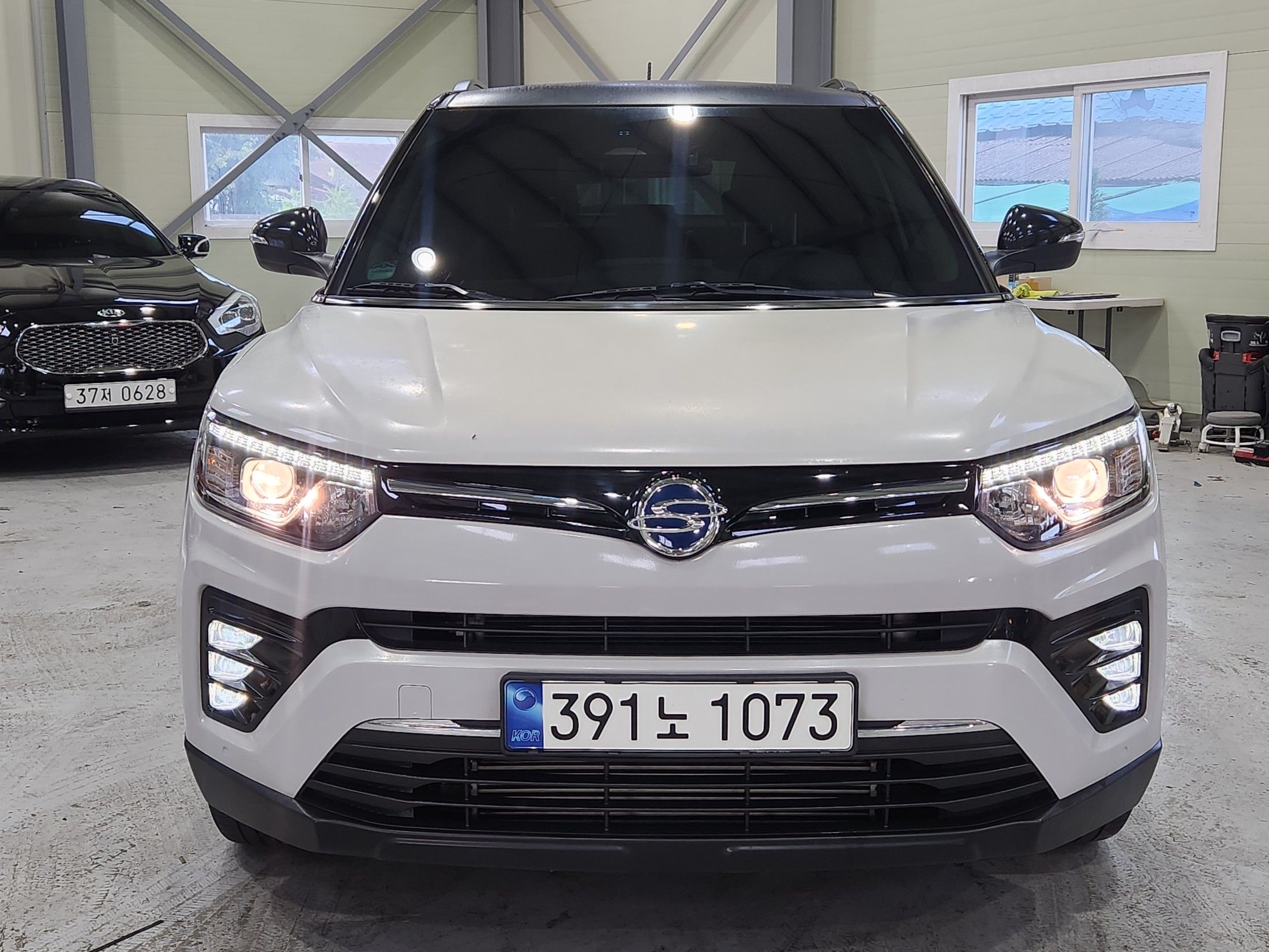 SSANGYONG TIVOLI VERY NEW 2023