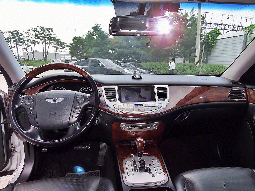 HYUNDAI GENESIS 2008