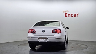 VOLKSWAGEN PASSAT  2.0 TDI Luxury Edition 2011
