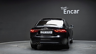 JAGUAR XF X260 2018