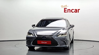 LEXUS ES300H 2019