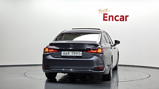LEXUS ES300H 2019