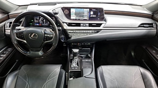 LEXUS ES300H 2019