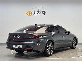 HYUNDAI SONATA DN8 2019