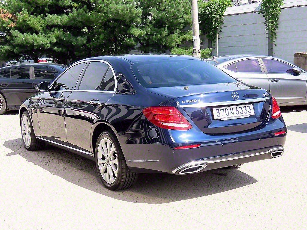 MERCEDES BENZ E-CLASS W213 2019
