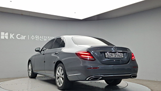 MERCEDES BENZ E-CLASS W213 2019