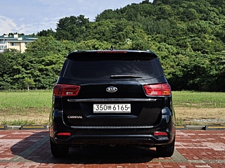 KIA CARNIVAL 2018