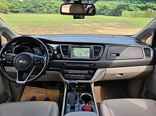 KIA CARNIVAL 2018