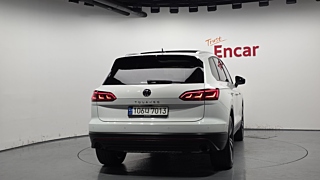 VOLKSWAGEN TOUAREG 2023