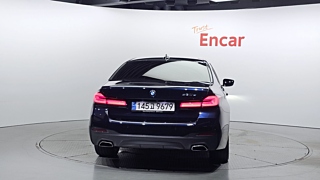 BMW 5-SERIES G30 2021