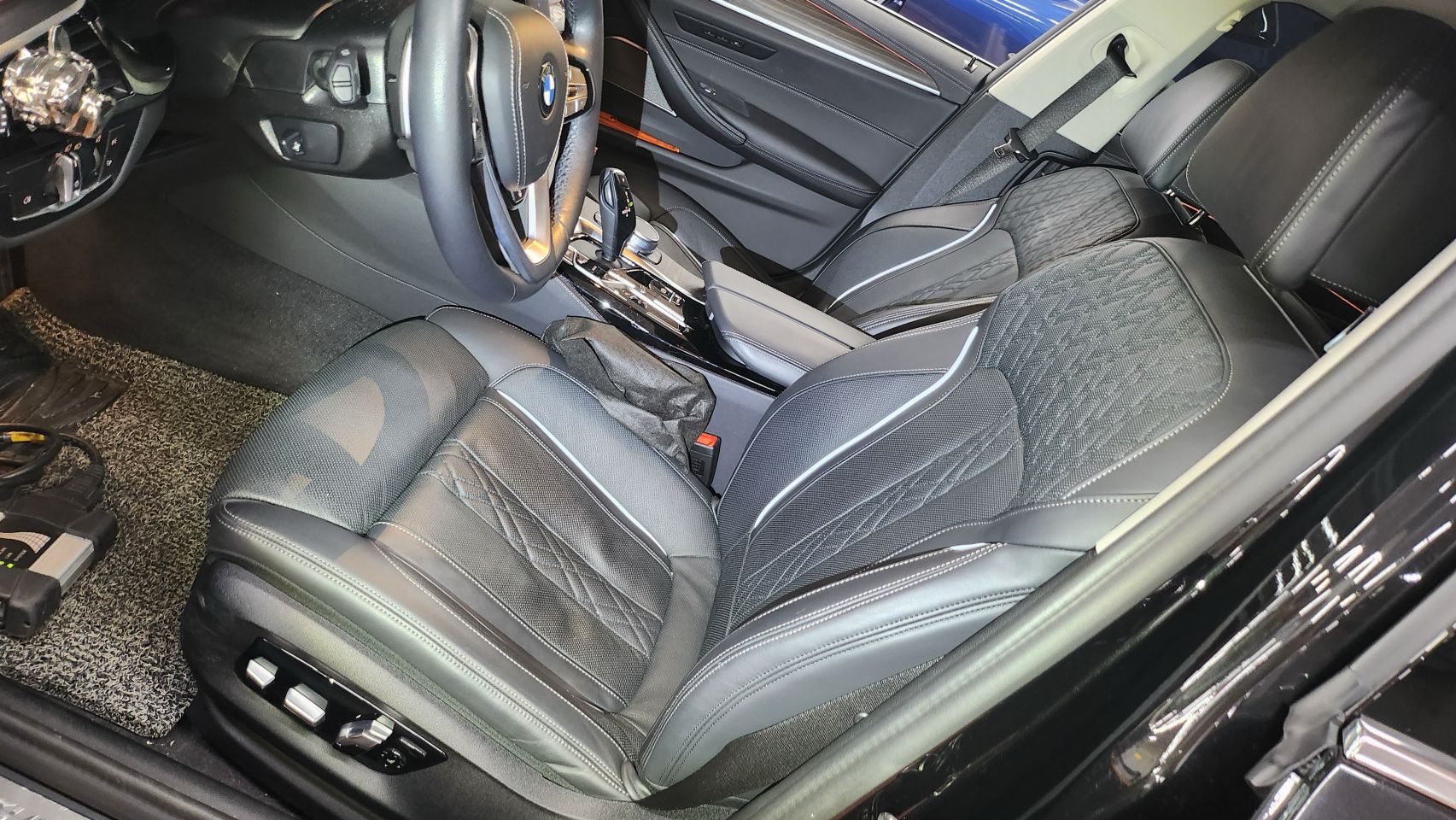 BMW 5-SERIES G30 2021