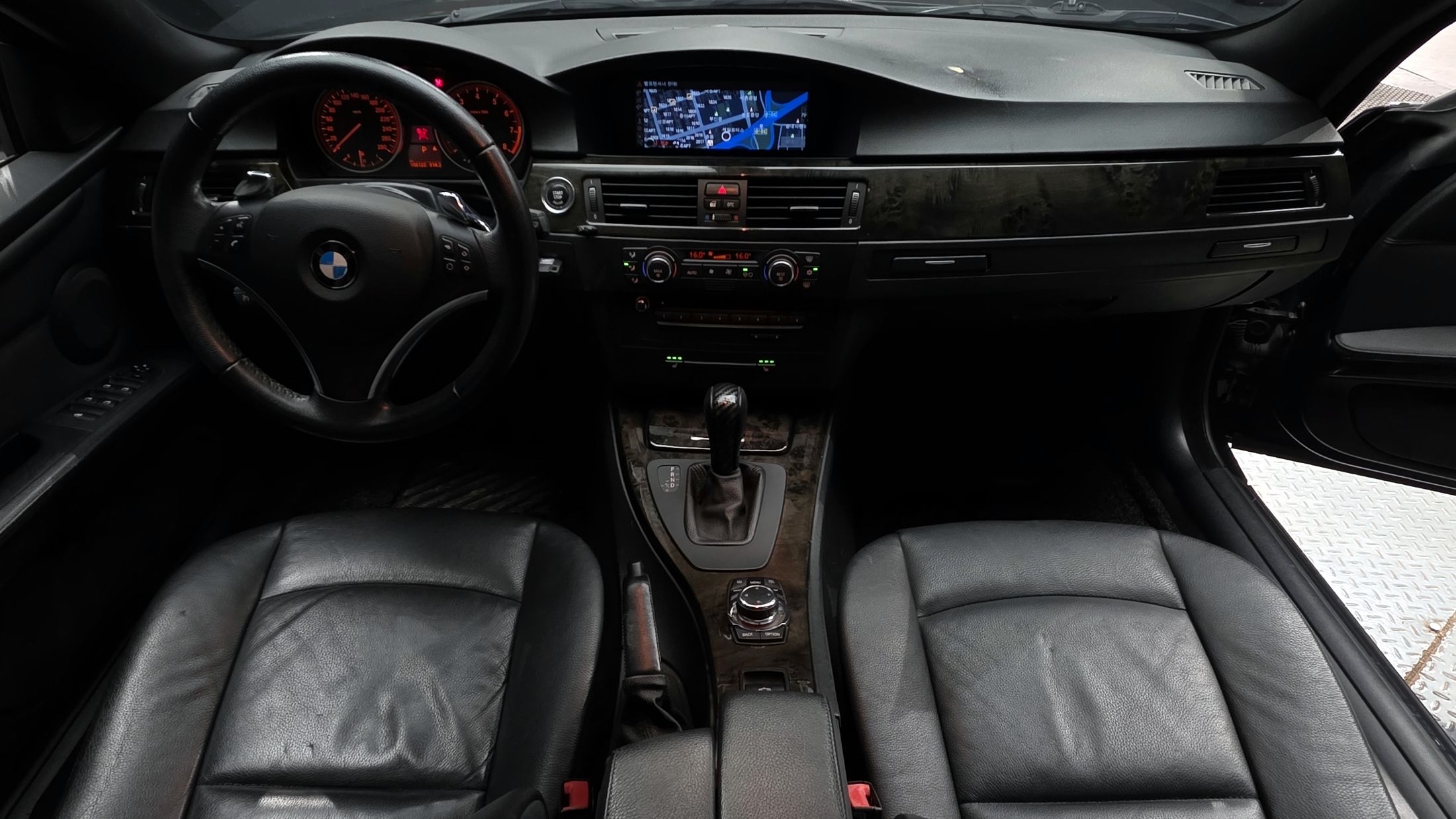 BMW 3-SERIES E90 2009