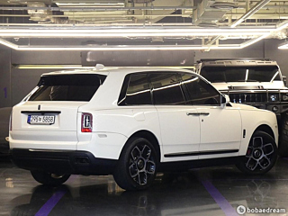 ROLLS ROYCE CULLINAN 2023