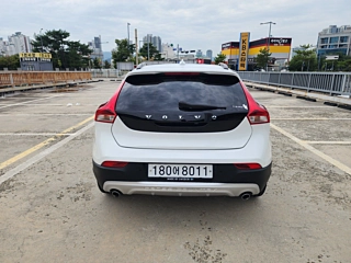 VOLVO V40 CROSS COUNTRY 2019
