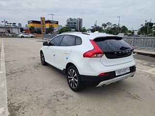 VOLVO V40 CROSS COUNTRY 2019